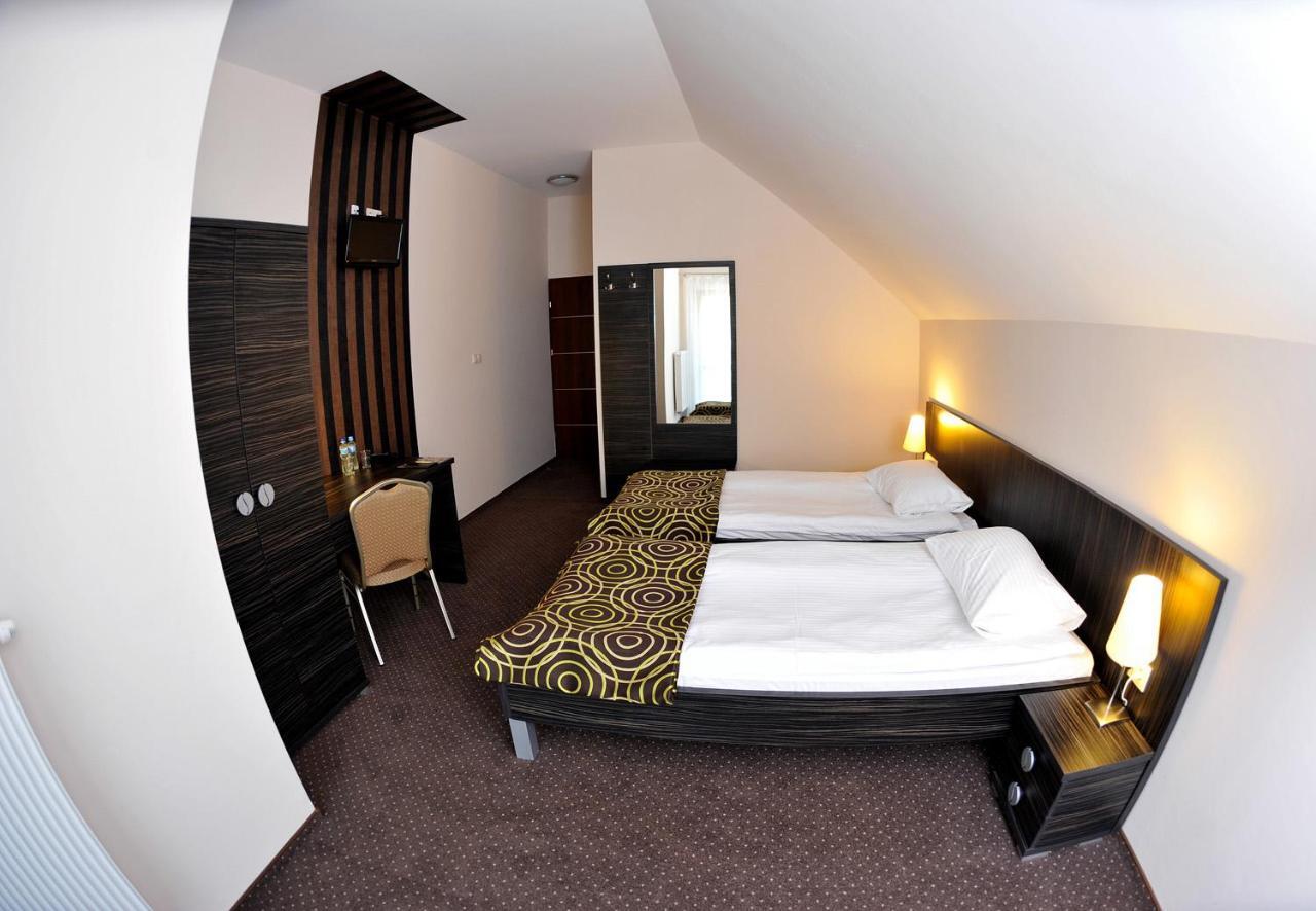 Hotel Sulbin Garwolin Esterno foto