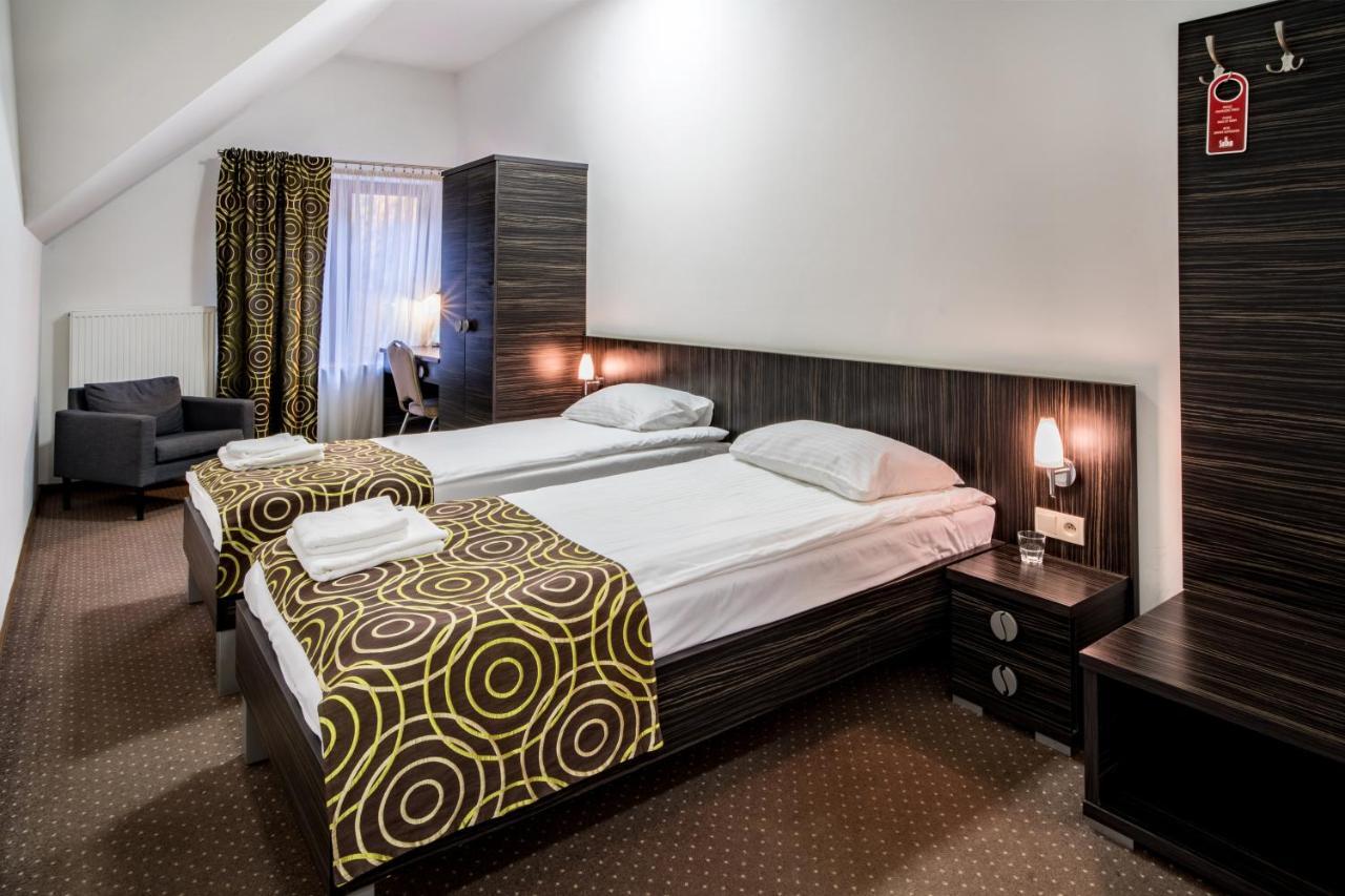 Hotel Sulbin Garwolin Esterno foto