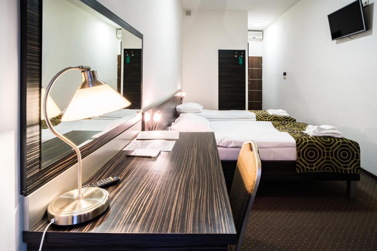 Hotel Sulbin Garwolin Esterno foto