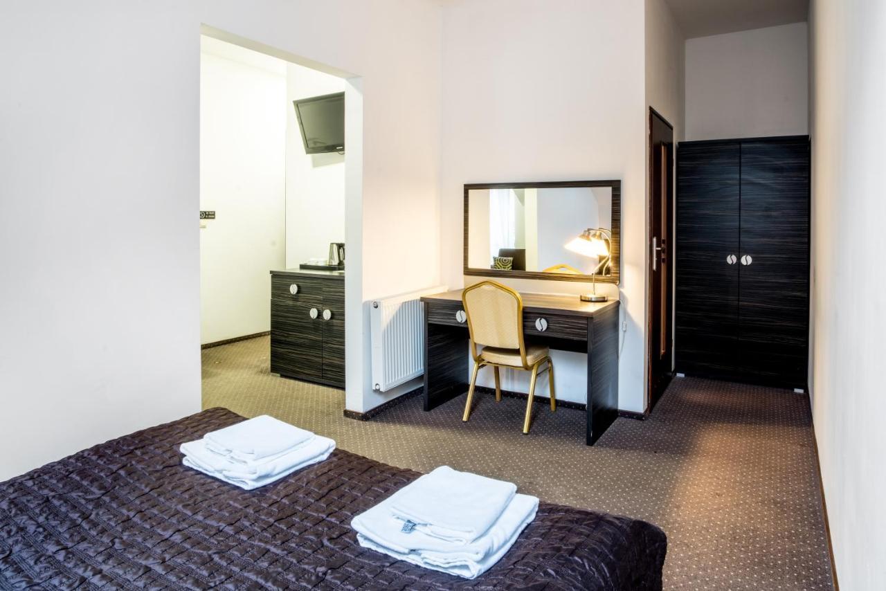 Hotel Sulbin Garwolin Esterno foto