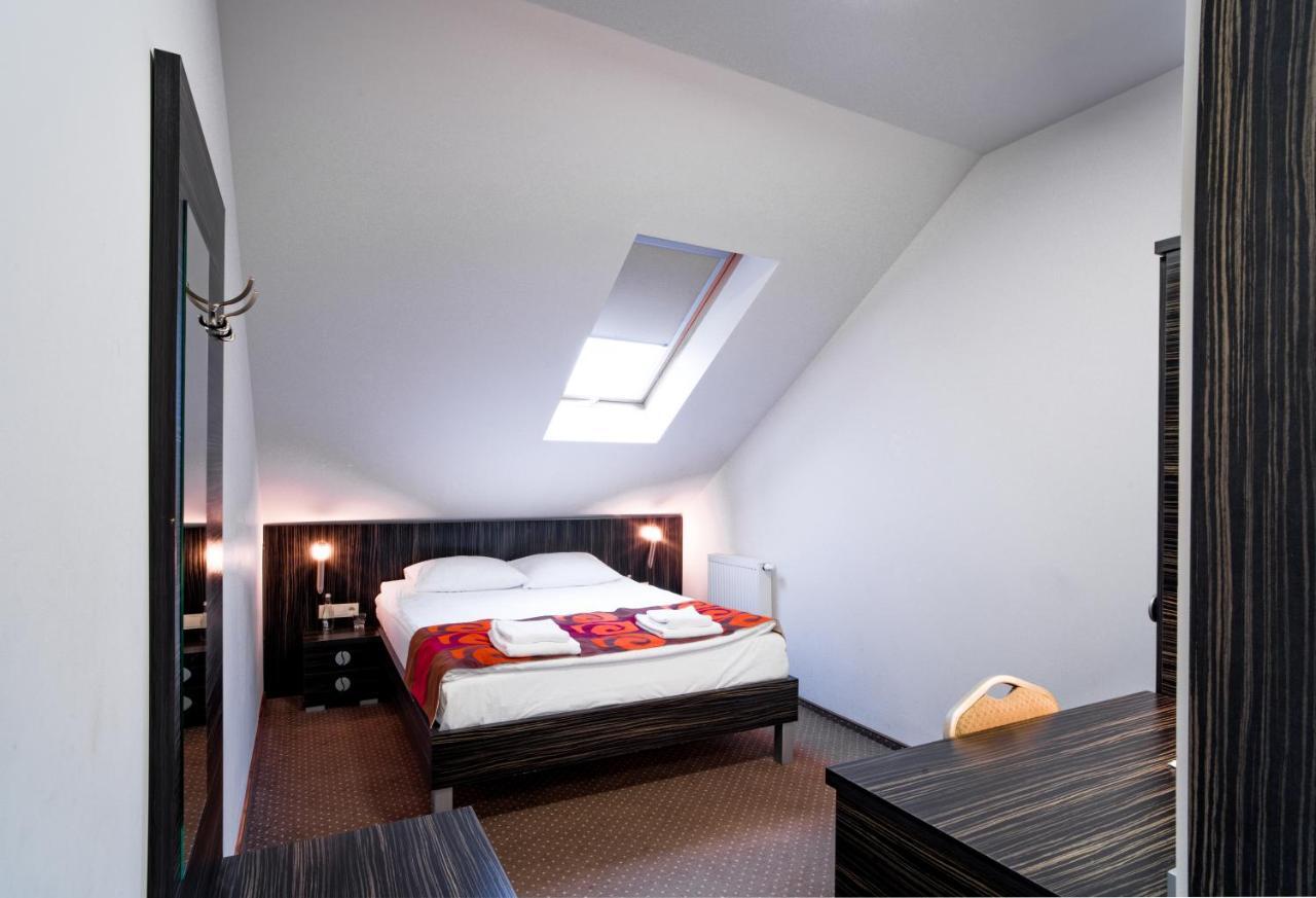 Hotel Sulbin Garwolin Esterno foto